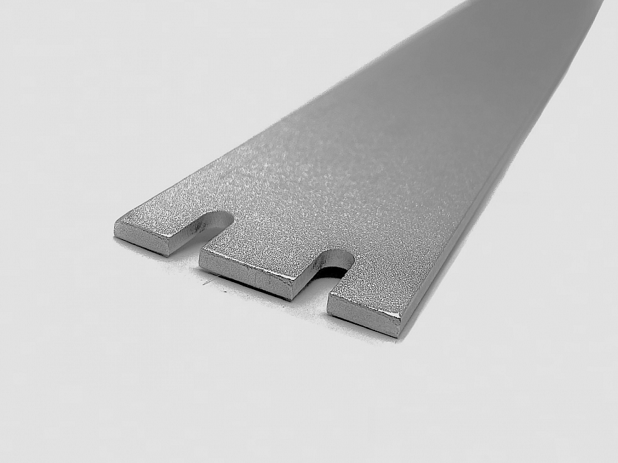 защитные планки. защитная отбойная планка на стене. защитные планки. защитные планки. термоизоляционная планка серая 720мм (комплект).