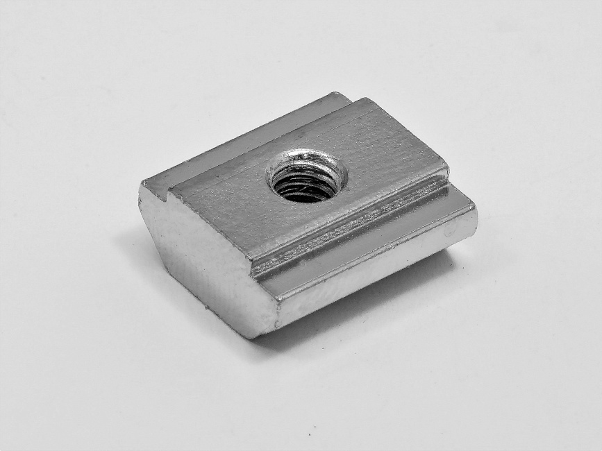 сухарь станочный. гайка т-образная м8 паз 10. сухарь пазовый м12. 7мм, 32х32х10. 7мм,36х36х13х28мм, м20.