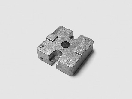 Торцевой соединитель 40х40, паз 8, C336